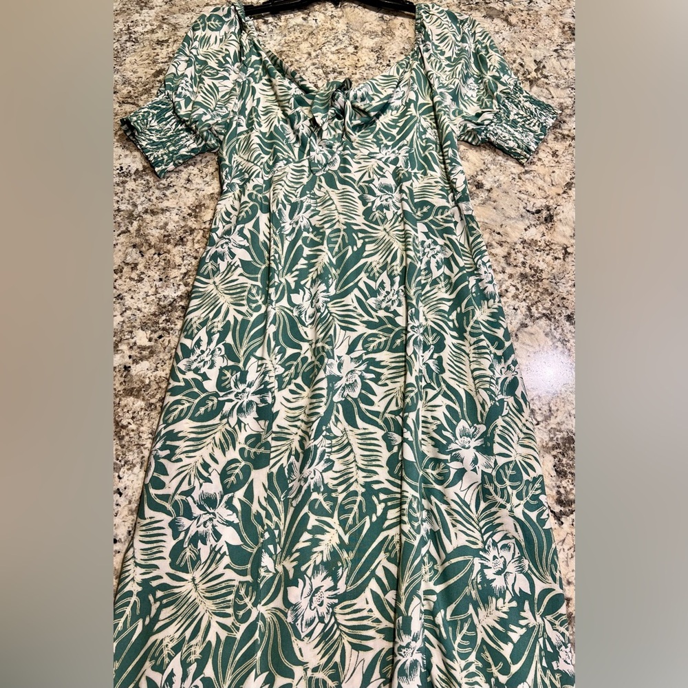 Mimi Chica Tropical Green and Cream Dress